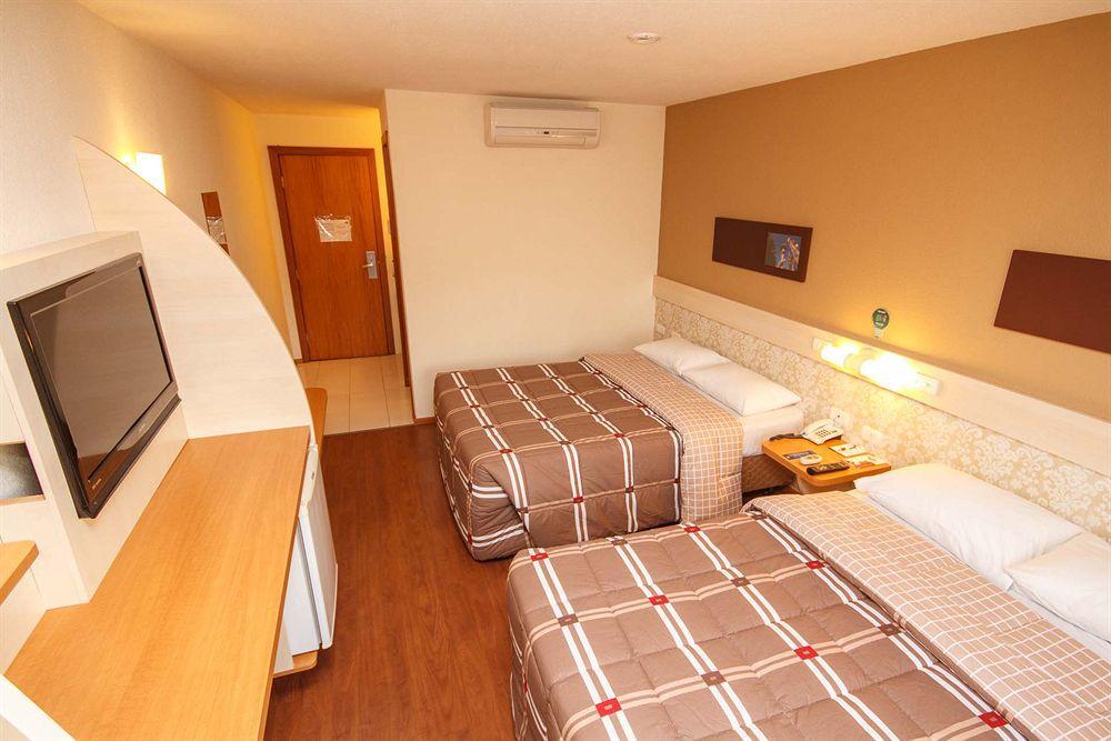 Hotel 10 Joinville Exterior foto